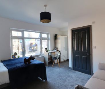 1 bedroom in a house share to rent - Photo 1