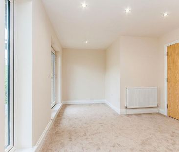 2 bedroom end of terrace house to rent - Photo 6