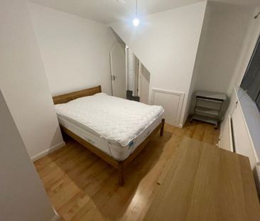 5 bedroom house to rent - Photo 2