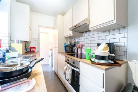 3 bedroom end of terrace house to rent - Photo 5