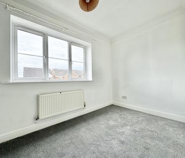 4 bedroom detached house to rent - Photo 4