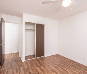 Natalie Place - Photo 2