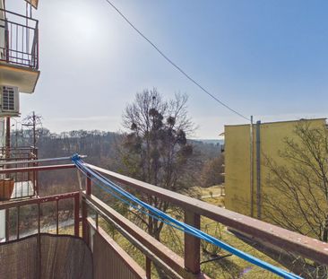 Przytulna kawalerka z balkonem w bloku - Zdjęcie 1