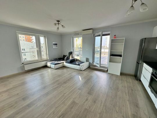 Oś. Sztuk Pięknych, apartamentowiec, duży taras - Zdjęcie 1