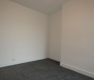 Warley Road Flat 2 - Photo 2