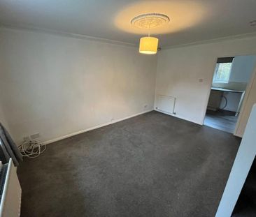 2 bedroom end of terrace house to rent - Photo 1