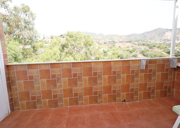 Fantástico ático dúplex en Benalmádena de dos dormitorios con estupendas vistas. – ben414mm