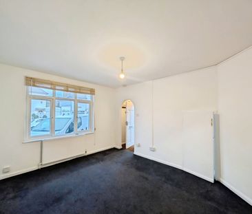 2 Bed End Terrace, Botha Road, E13 - Photo 1