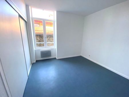 Location Appartement 3 pièces 71m² ROMANS SUR ISERE 26100 - Photo 3
