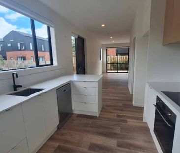 Modern Living - Photo 5