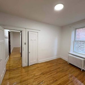 1 CH - 1 SDB - Westmount - $1,595 /mo - Photo 3