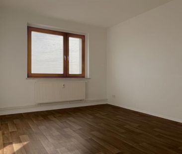 Hier beginnt Ihr neues Kapite! 3-Raum Wohnung mit Einbauküche - Photo 3