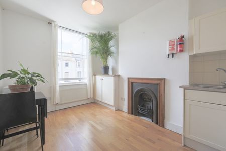2 Bed Flat, Marquis Road, NW1 - Photo 2