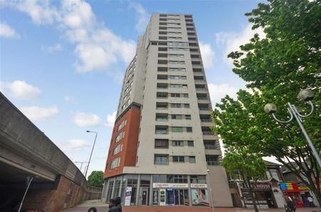 1 Bed Flat, Raphael House, IG1 - Photo 2