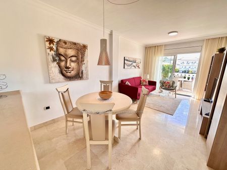 Espléndido apartamento en la mejor zona de La Paz con terraza y vistas! - Photo 4