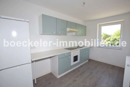 Sanierte 2-Raum-Wohnung mit Einbauküche mitten in Zeitz - Photo 4