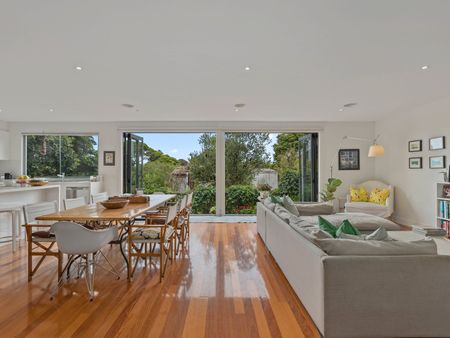 Old Lonsdale Living - Photo 2