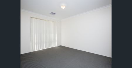 Large Family Home!! - Photo 3