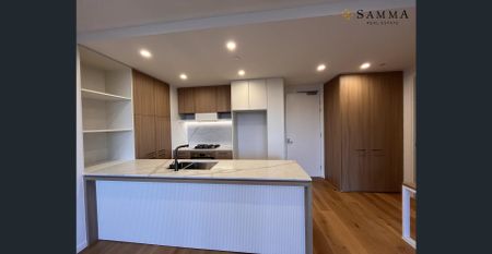 Modern living in Ivanhoe: Stylish two-bedroom apartment with contemporary design - Photo 4