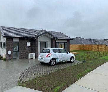 2 Bedroom in Riverhead - Photo 1