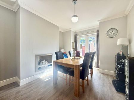 3 bedroom semi-detached house to rent - Photo 3