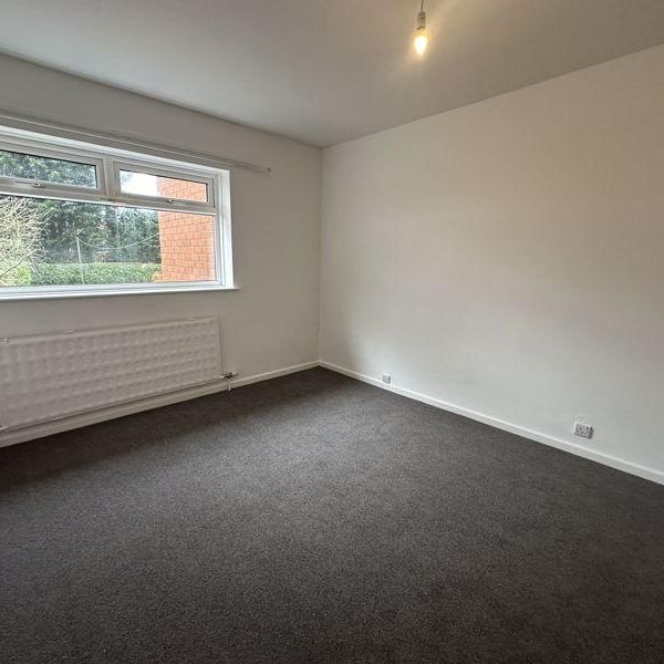 3 bedroom semi-detached bungalow to rent - Photo 1