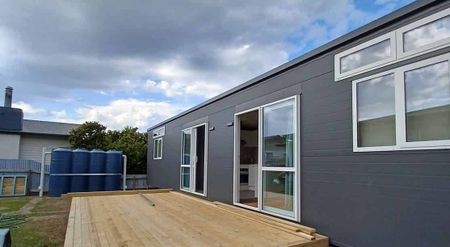 Semi-furnished New 2brm Pirimai - Photo 3