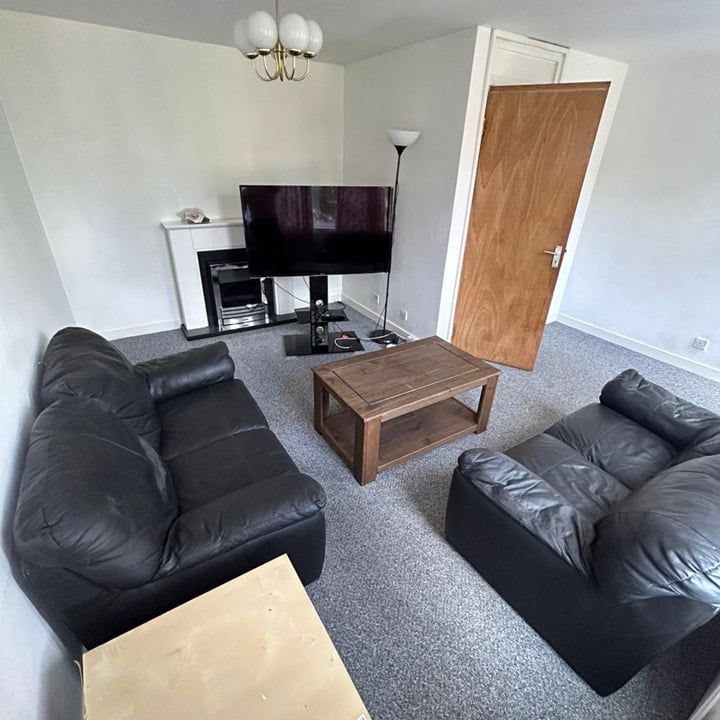 4 Bed Terraced House, Angell Park Gardens, SW9 - Photo 1