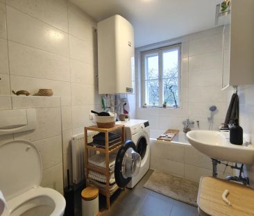 Sanierte, moderne und helle Wohnung mit Parkplatz nahe Zentrum - Photo 2