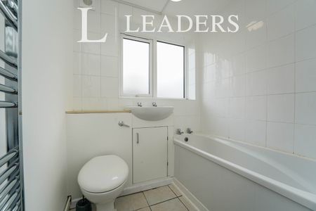 2 bedroom maisonette to rent Winchester Way, Cheltenham, GL51 - Photo 4