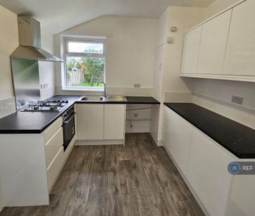 2 bedroom terraced house to rent - Photo 6