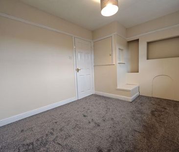 2 bedroom end of terrace house to rent - Photo 5