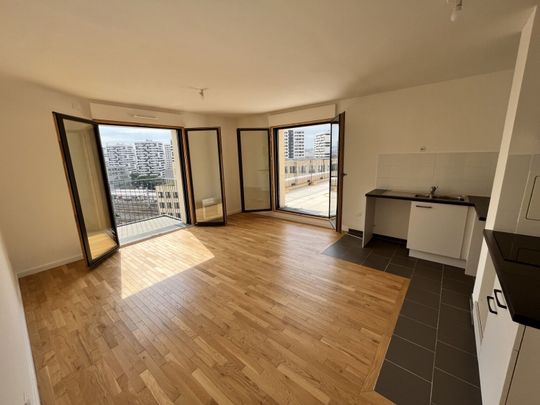 Appartement 4 pièces avec terrasse, étage élevé. - Photo 1