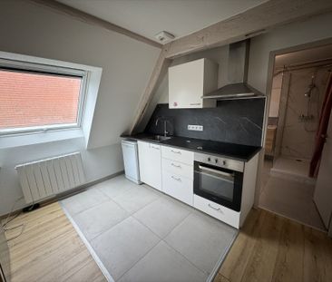 Location Appartement 3 pièces 100m² - Photo 2