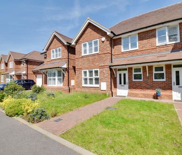 Almond Close, Watford, Hertfordshire, WD24 - Photo 6