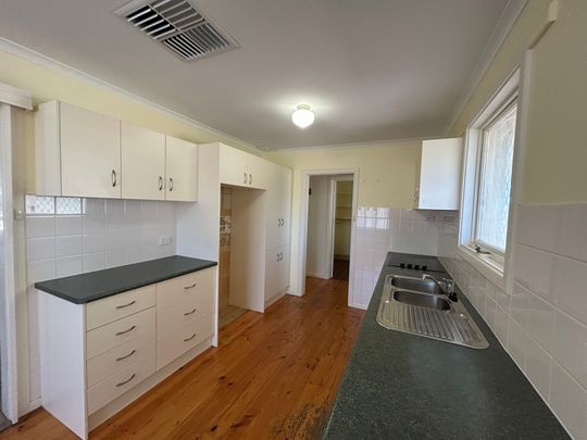 5 McAuley Street, PORT AUGUSTA - Photo 1