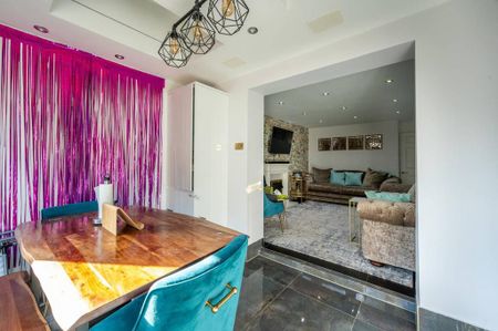 4 bedroom terraced house to rent - Photo 3