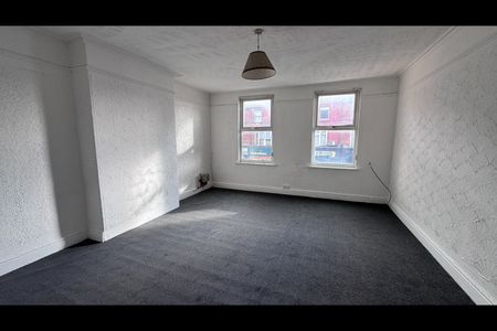 3 Bed Flat, Smithdown Road, L15 - Photo 3