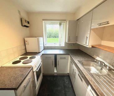 1 bedroom flat to rent - Photo 6