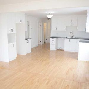 5 1/2 avec garage à louer Granby - Photo 2