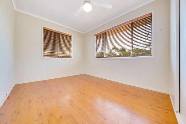 :: BREAK LEASE - NEAT AS A PIN, 3 BEDROOM FAMILY HOME - Photo 1