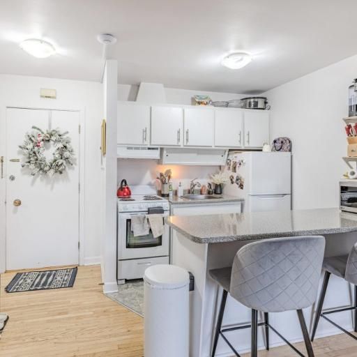 3 ½ entièrement meublé à louer Sainte-Foy / Sillery juillet 2026 - Photo 1