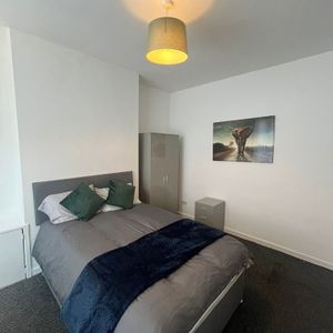 Room in a Shared House, Wordsworth Street, L20 - Photo 3