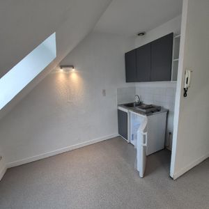 Location Appartement 1 pièce 20m² VALENCIENNES 59300 - Photo 2