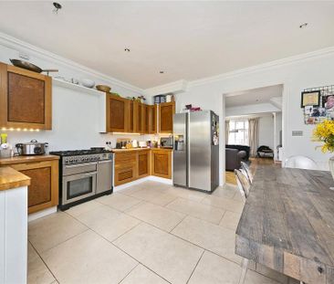 3 bedroom semi-detached house to rent - Photo 6