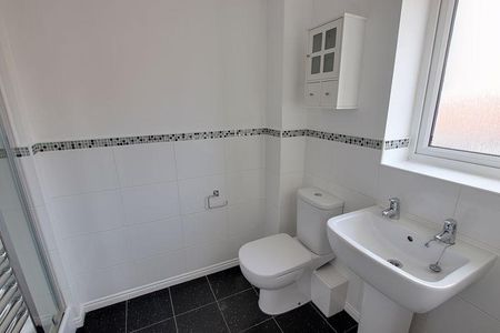 3 bedroom terraced house to rent - Photo 2