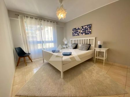 Location Appartement 3 pièces 91m² BEAUSOLEIL 06240 - Photo 2