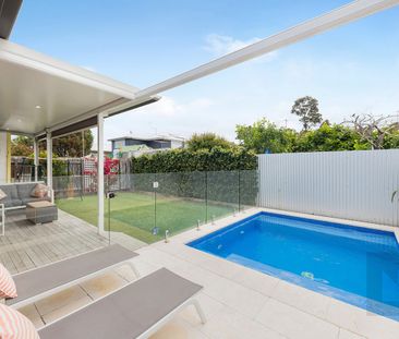 The ultimate family home with swimming pool - Photo 6