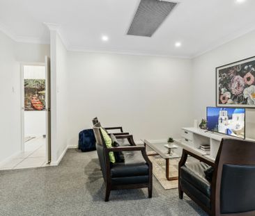 BEAUTIFUL MODERN TWO BEDROOM FURNISHED GRANNY FLAT - Photo 2