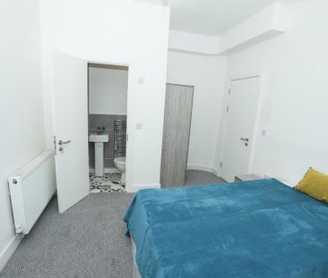 5 bedroom terraced house to rent - Photo 6